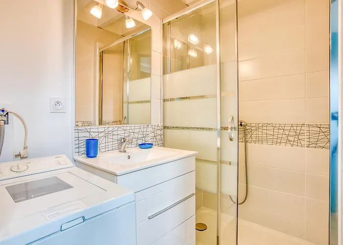 Maison T3 Proche & Centre-ville Avec Jardinet Et Parking - Fr-1-521-200